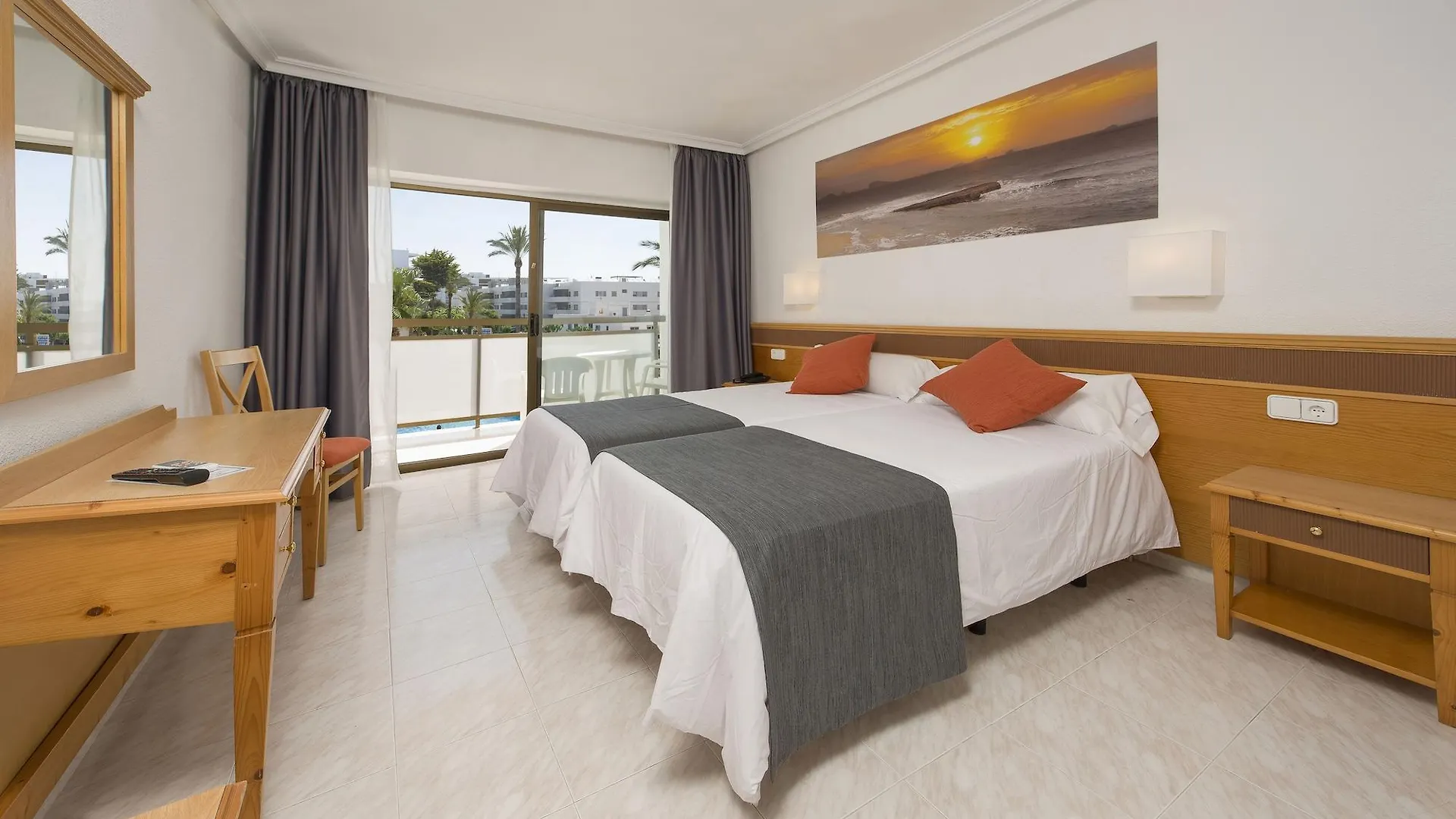 Hotel Playasol Mare Nostrum Playa d'en Bossa